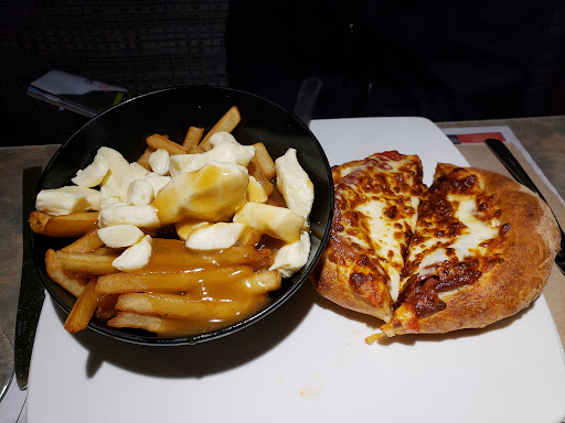 Photo of Pizzeria Stratos - 324 Rue St François, La Tuque, QC G9X 1S1